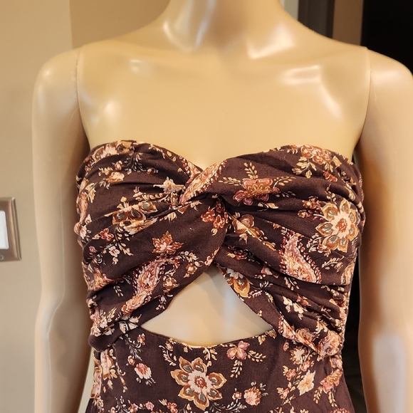 Francesca's Collections Brown Floral Strapless Dress - Picture 2 of 13